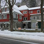 Rathaus 3*