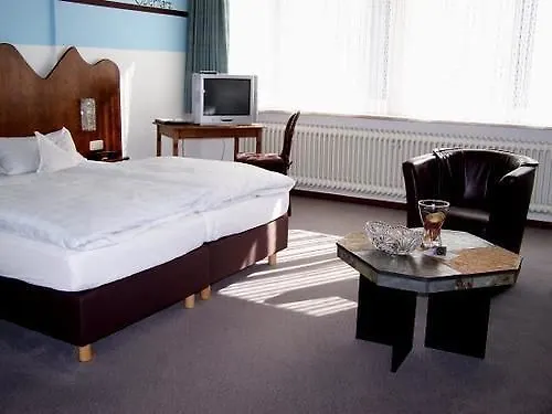 Otel Rathaus 3*